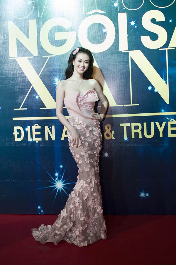 Khánh My mặc xuyên thấu, 'dìm hàng' Trà Ngọc Hằng - ảnh 10